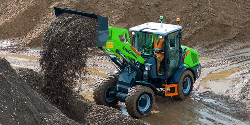 CE Rental Oy:n osastolla Suomen Sähköisin tunnelma Mansen Mörinöillä 17-18.4!